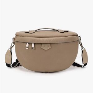 Eslcorri Crossbody Bag in apricot
